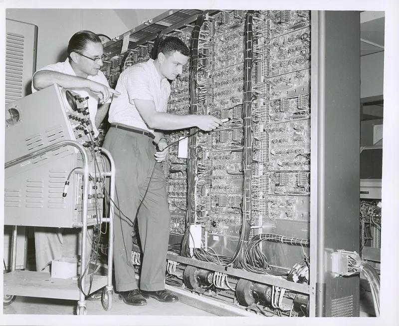 Before the Aesthetic: What the Internet Looked Like When Nobody Was Watching