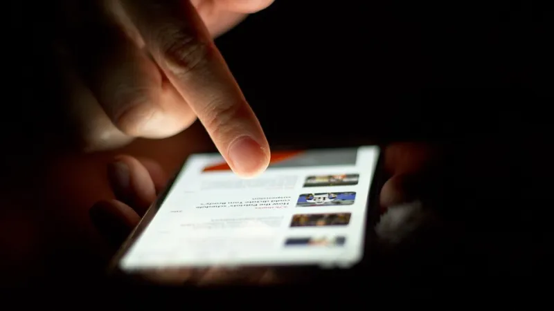 Fan or Investigator? The Blurry Line Between Knowing Someone Online and Researching Them
